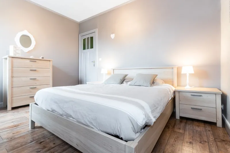 Bedroom with double bed
