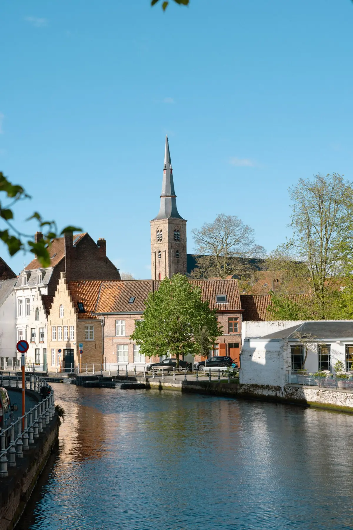 Along the water towards the centre of Bruges